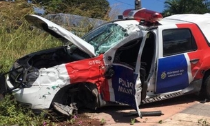 Após roubar carro e sequestrar motorista, criminosos colidem com viatura da PM em Manaus