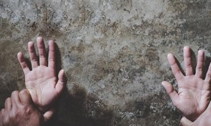 Após tentar estuprar criança, homem tem roupa arrancada e leva surra de justiceiros em Manaus