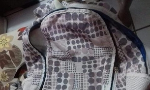 Recém-nascida é encontrada viva em mochila abandonada