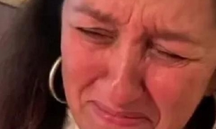 Regina Casé cai no choro ao ver neto indo para escola pela primeira vez 