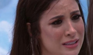 'Alô Boca Rosa', grita Simone ao cantar música sobre traição de amigas