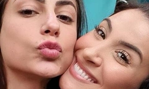 Carentes, Bianca e Mari protagonizam beijos de língua durante festa do BBB20 