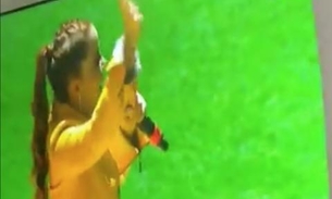 Internautas criticam show de Maiara e Maraísa durante jogo Flamengo x Athletico-PR