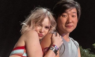 De fralda, esposa de Pyong Lee mostra barriga 4 dias após parto