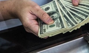 Dólar chega a valer R$ 4,40 pela primeira vez na história 
