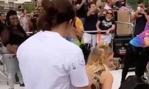 De fio-dental, Luísa Sonza leva 'sarrada' de Whindersson durante quadradinho