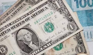 Dólar bate R$ 4,50 com temor por surto de coronavírus