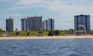 Em Manaus, corpo de homem é achado boiando na Praia da Ponta Negra