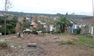 Tropas policiais permanecem na invasão Monte Horebe no 2º dia de reintegração  de posse