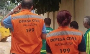 Em Manaus, muro cai em cima de casa após deslizamento de barranco 