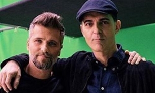 Contratado da Netflix, Bruno Gagliasso posa mais uma vez com ator de La Casa 'nova temporada'