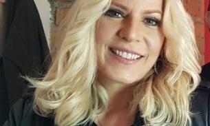 Aos 57, Paula Toller mostra corpão de biquíni em praia: 'nadando na fonte da juventude'