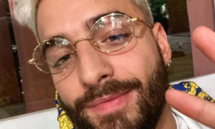 Maluma tira a barba e surge irreconhecível 