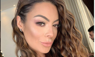 Ex-Fazenda Monique Amin sensualiza de biquíni e 'tira fôlego' dos internautas