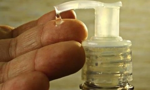 Receitas caseiras de álcool gel são 'Fake News'; veja alternativas mais eficazes 