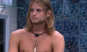 Daniel do BBB20 se recusa a lavar as mãos após pegar barata e leva bronca de brothers  
