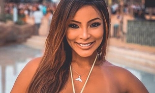 Carol Nakamura posa de lingerie e mostra o que fazer na quarentena