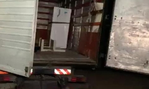 Dupla aluga caminhão para carregar furto de residência em Manaus
