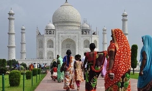 Com 1,3 bilhão de habitantes, Índia impõe maior confinamento da história