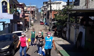 Maiores de 60 anos de Manaus são vacinados contra gripe em suas casas