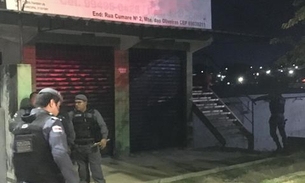 Detento deixa escada lavada de sangue ao ser assassinado em Manaus