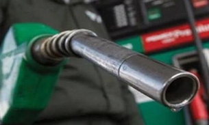 Disfarçados de entregadores, trio rende frentista e tentam explodir cofre de posto em Manaus