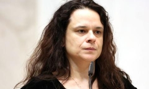 Janaína Paschoal diz a Bolsonaro que militares vão derrubá-lo se continuar 'fazendo graça'