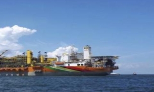 Petroleiros a bordo de navio com 50 tripulantes testam positivo para Covid-19 