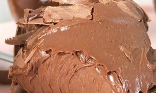 Feliz páscoa: Aprenda a fazer essa mousse de chocolate com apenas três ingredientes 