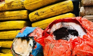 'Cocaína Negra' avaliada em US$ 30 mil por quilo é apreendida em fundo falso de barco no Amazonas 