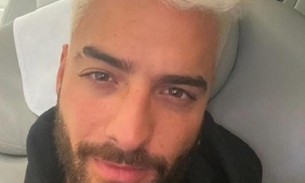 Maluma chama atenção de fãs ao posar sem camisa na web