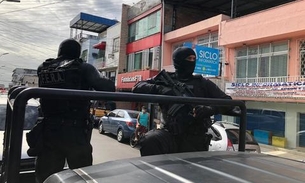 Polícia avança e fecha comércios proibidos de funcionar durante quarentena em Manaus