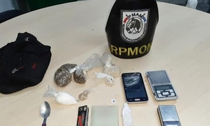 Dupla que vendia drogas em rua de Manaus é presa após denúncia anônima 