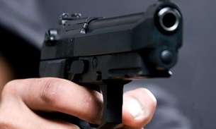 Criminosos invadem casa e fazem família refém durante assalto em Manaus