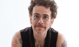 Nando Reis anima fãs ao anunciar live durante isolamento social