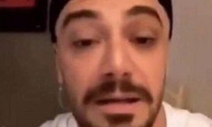 Irritado, Felipe Titto rebate críticas por ter 10 carros de luxo: ‘gente chata’