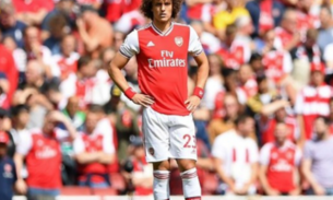David Luiz e colegas de Arsenal violam regras de quarentena, diz jornal