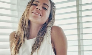 Anitta fala de pedido inusitado ao doar biquíni usado para leilão