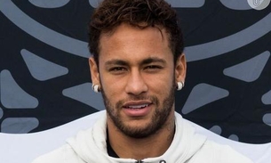 Durante quarentena, Neymar surpreende ao tocar sucesso de John Legend no piano