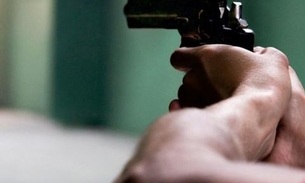 Homem se recusa a entregar celular para bandido e acaba baleado em Manaus 