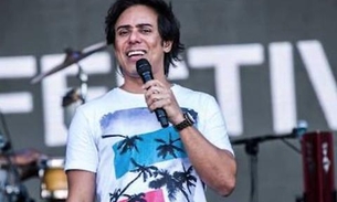 Cantor Guilherme, da dupla com Santiago, é cobrado em live por não pagar pensão