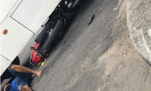 Homem fica ferido após quase ser esmagado por ônibus em avenida de Manaus