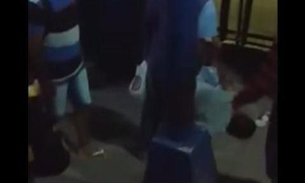 Vídeo: Furiosos, passageiros espancam assaltante até desmaiar no T1