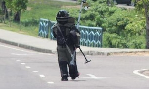 Dupla é presa enquanto 'passeava' de motocicleta com uma bomba em Manaus