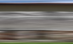 Mãe se esconde debaixo da cama e vê casal de filhos sendo assassinado a tiros 