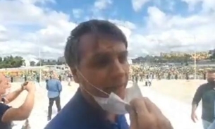 Bolsonaro leva ministros a manifestação em seu apoio em frente ao Palácio do Planalto