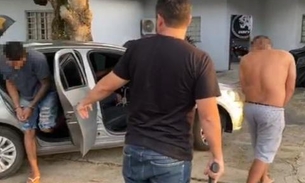 Dupla é presa suspeita de roubar carros e mais de US$ 20 mil de empresário em Manaus