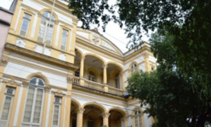 Juíza manda Ufam limpar e higienizar antigo prédio da Faculdade de Direito 