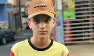 Moradores realizam carreata para se despedir de menino vítima de tiroteio na Compensa 