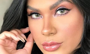 Com bumbum empinado, Pocah arranca suspiros na web